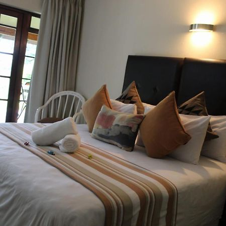 Phezulu Safari Park Villa Botha's Hill Bagian luar foto