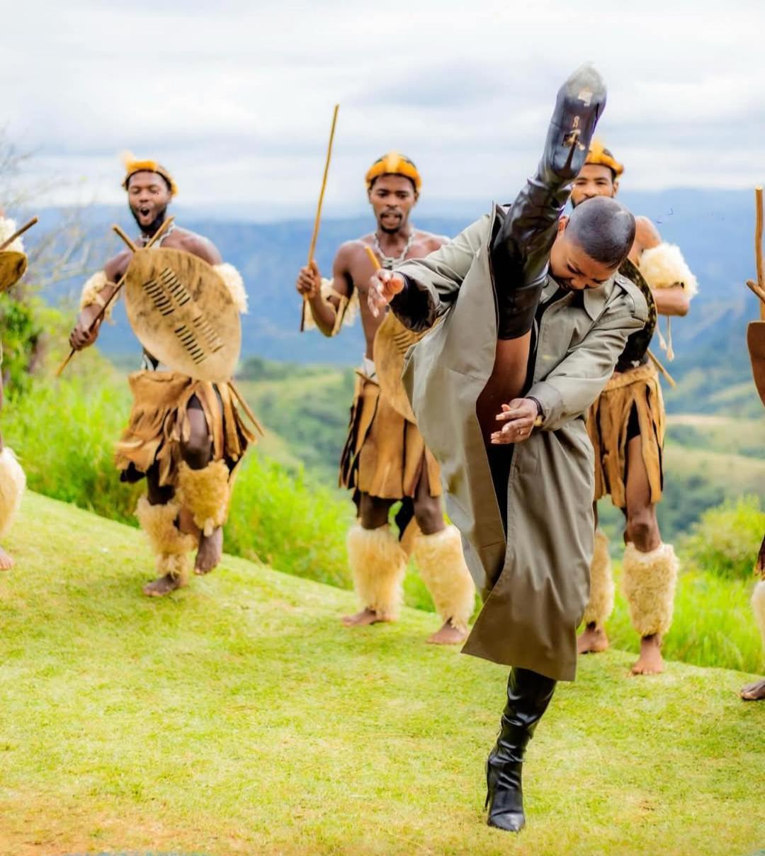 Phezulu Safari Park Villa Botha's Hill Bagian luar foto