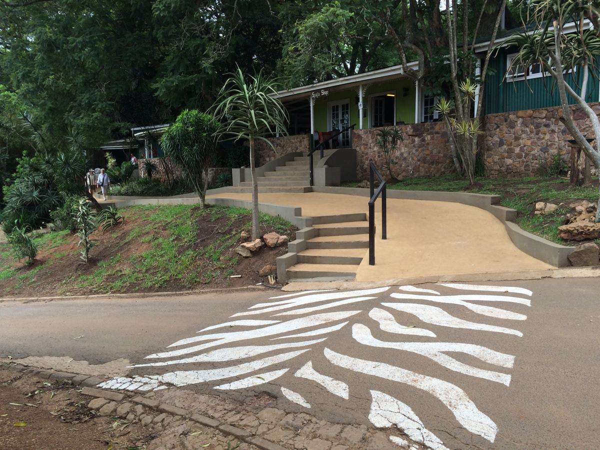 Phezulu Safari Park Villa Botha's Hill Bagian luar foto
