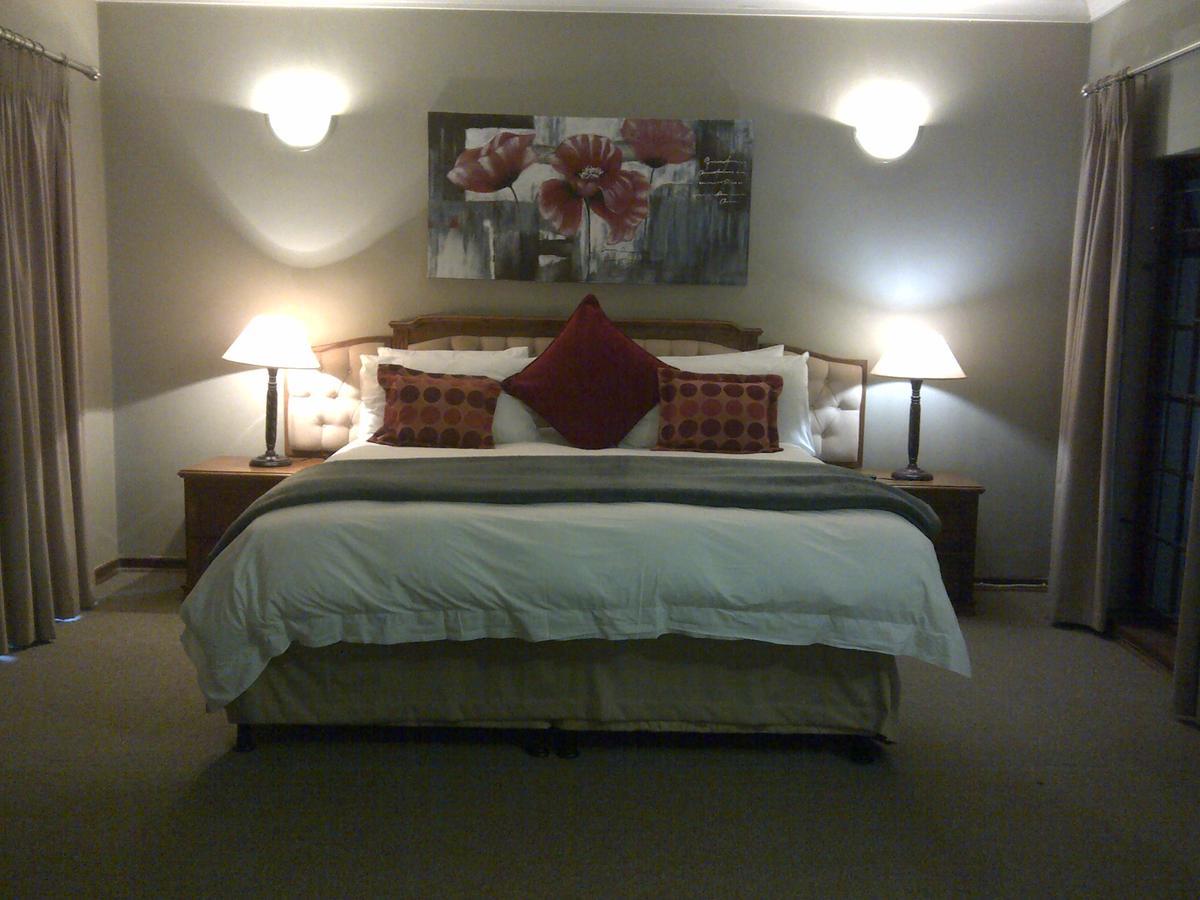 Phezulu Safari Park Villa Botha's Hill Bagian luar foto