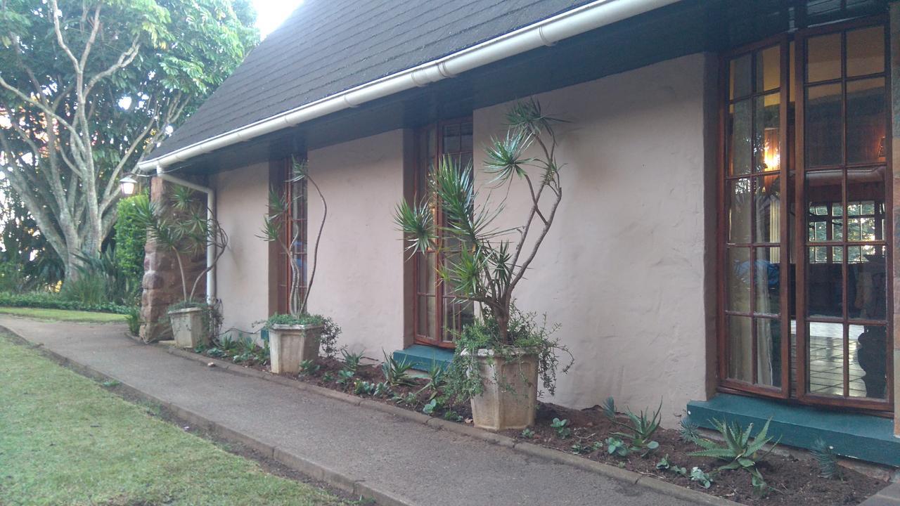 Phezulu Safari Park Villa Botha's Hill Bagian luar foto